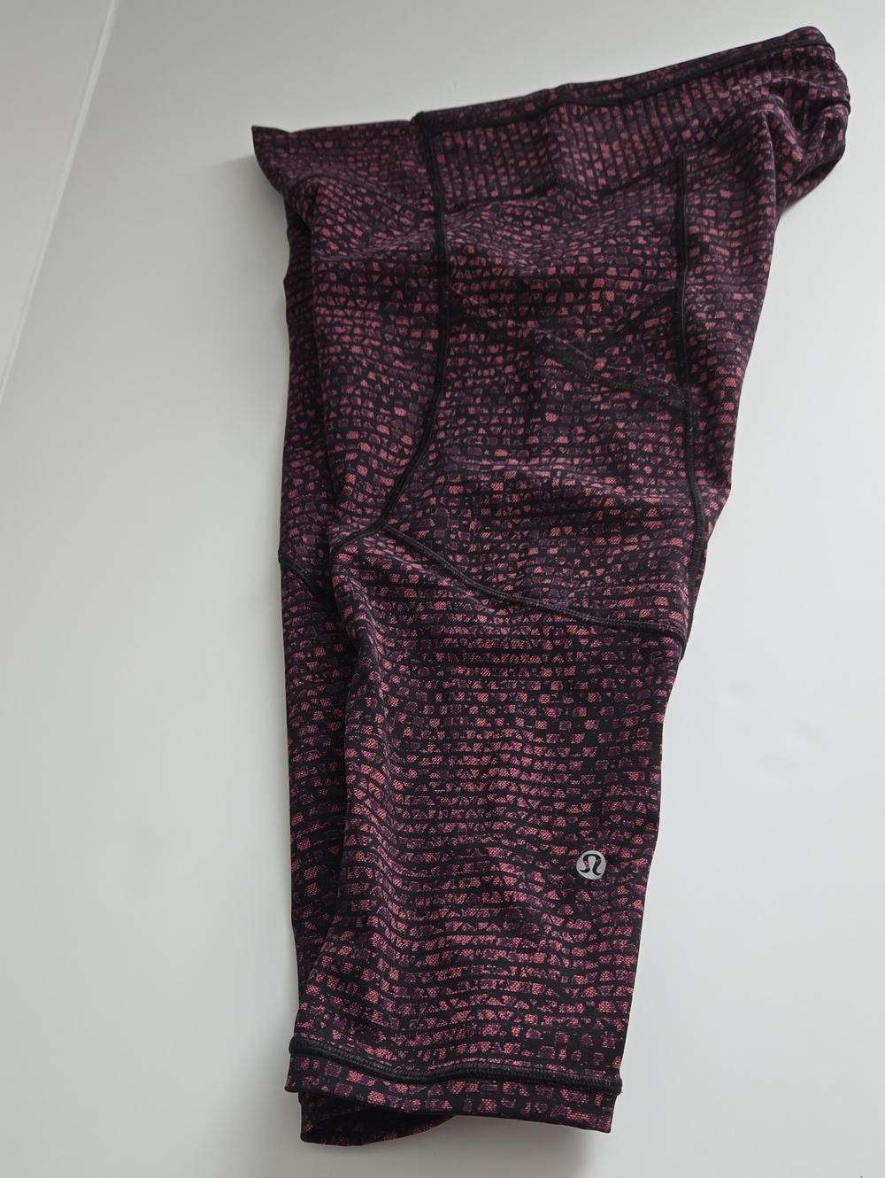 Lululemon Cropped Athletic Leggings Purple Pattern Coral Lining Size Tag Removed - Picture 12 of 16